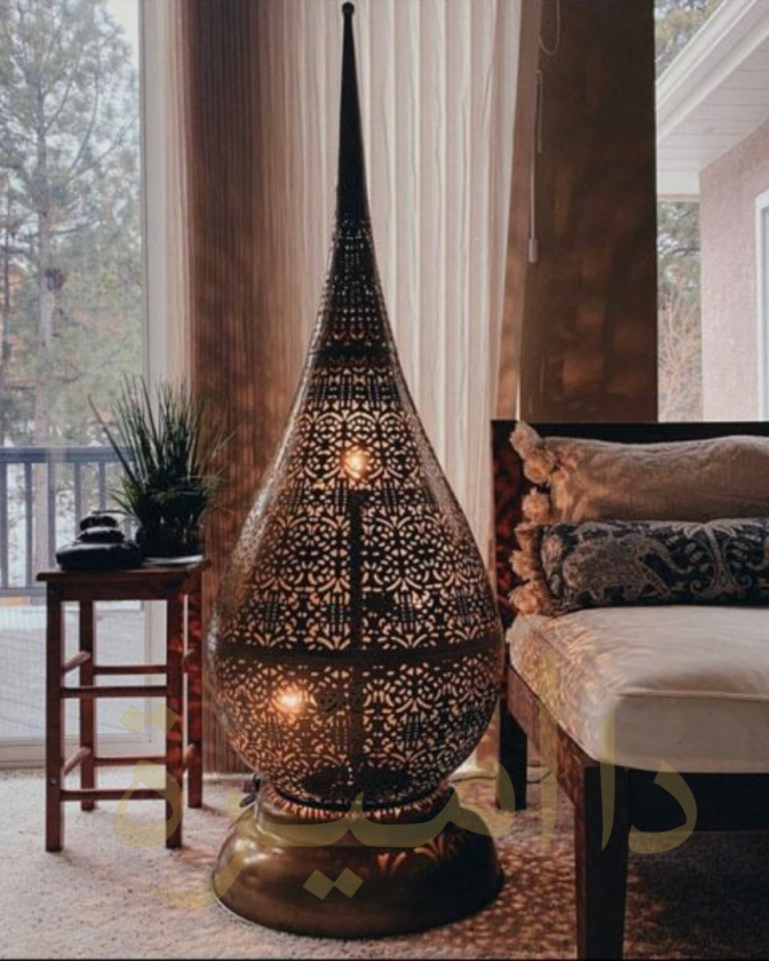 “Lanterna Amira – Tall Handcrafted Moroccan Lamp”